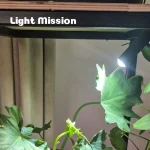 تصویر یک شاخه از لامپ رشد گیاه فول اسپکتروم لایت میژن مدل پایپ لایت آهنربایی 15 وات