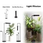 فروشگاه لایت میژن تصویر چراغ رشد گیاه لایت میژن مدل arman 20 watt مدل آرمان ۲۰ وات دارای پایه ایی منعطف در پیاده سازی و فرم دهی در مونتاژ در تصویر لامپ پایه دار رشد گیاه لایت میژن مدل سان وار پلاس ۲۰ وات تصویر مجیک هولدر لایت میژن و چراغ لایت میژن مدل آ نان بیست وات در دو فرم عمودی و افقی نشان می‌دهد. در گوشه سمت راست تصویر تصویر چراغ رشد گیاه لایت میژن مدل آ مان ۲۰ وات را در حالت نور نچرال روشن در کنار تعداد زیادی گلدان نشان می‌دهد. لامپ های رشد گیاه لایت میژن تماما دارای گارانتی و فول اسپکتروم هستند.